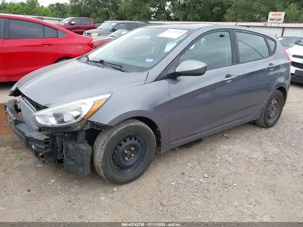 KMHCT5AE4HU338710 2017 HYUNDAI ACCENT - Image 2