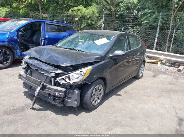 KMHCT5AE4HU338738 2017 HYUNDAI ACCENT - Image 2