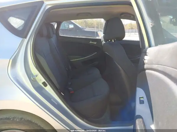 KMHCT5AE4HU339629 2017 HYUNDAI ACCENT - Image 8