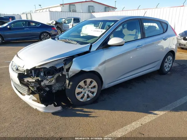 KMHCT5AE4HU351974 2017 HYUNDAI ACCENT - Image 2