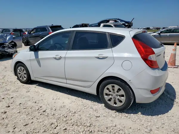 KMHCT5AE4HU359668 2017 HYUNDAI ACCENT - Image 2