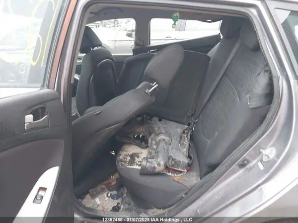 KMHCT5AE5GU239604 2016 HYUNDAI ACCENT - Image 8