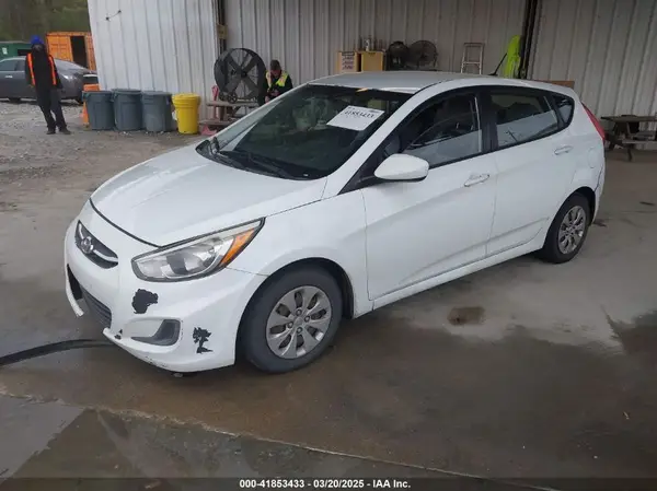 KMHCT5AE5GU245824 2016 HYUNDAI ACCENT - Image 2
