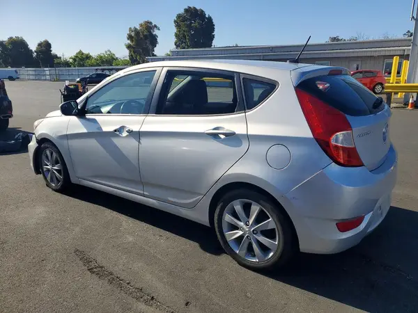 KMHCT5AE5GU258119 2016 HYUNDAI ACCENT - Image 2