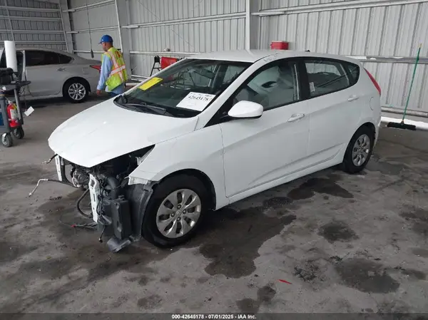 KMHCT5AE5GU259559 2016 HYUNDAI ACCENT - Image 2