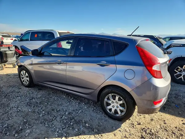 KMHCT5AE5GU262316 2016 HYUNDAI ACCENT - Image 2