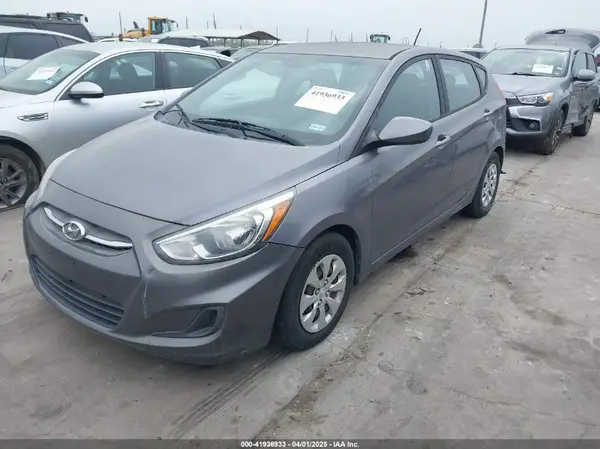 KMHCT5AE5GU269928 2016 HYUNDAI ACCENT - Image 2