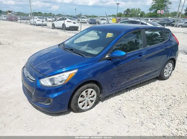 KMHCT5AE5GU272327 2016 HYUNDAI ACCENT - Image 2