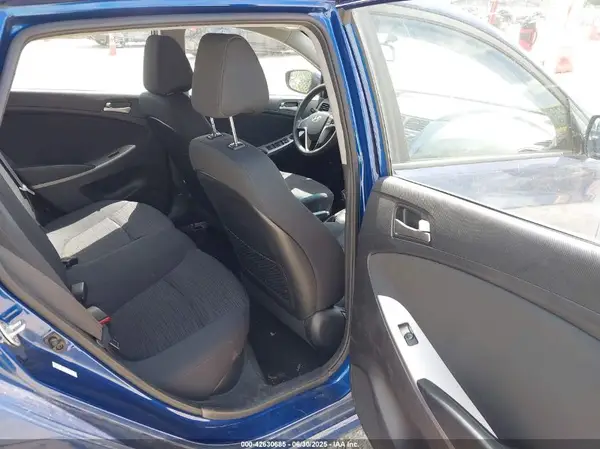 KMHCT5AE5GU272327 2016 HYUNDAI ACCENT - Image 8
