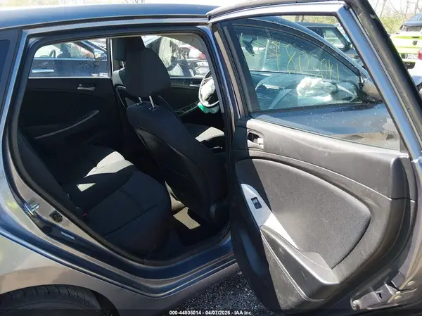KMHCT5AE5GU276426 2016 HYUNDAI ACCENT - Image 8
