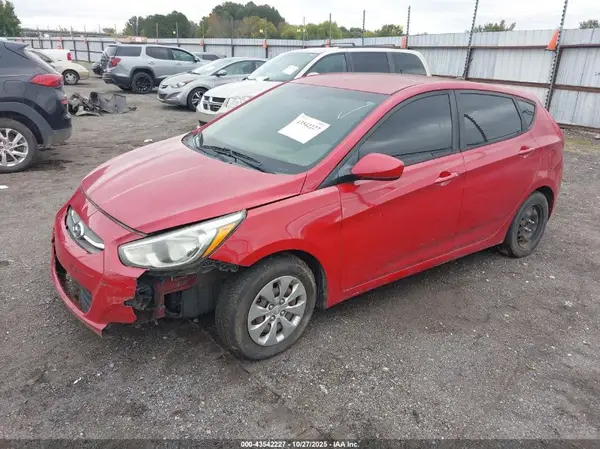 KMHCT5AE5HU302394 2017 HYUNDAI ACCENT - Image 2