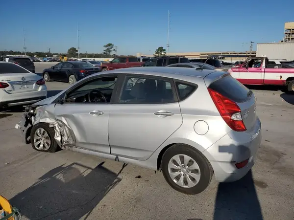 KMHCT5AE5HU310415 2017 HYUNDAI ACCENT - Image 2