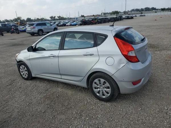 KMHCT5AE5HU311760 2017 HYUNDAI ACCENT - Image 2
