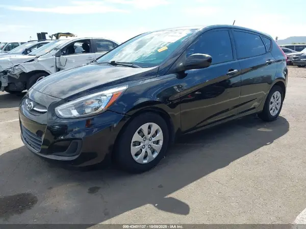 KMHCT5AE5HU312732 2017 HYUNDAI ACCENT - Image 2
