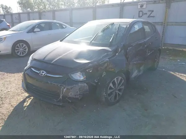 KMHCT5AE5HU313668 2017 HYUNDAI ACCENT - Image 2