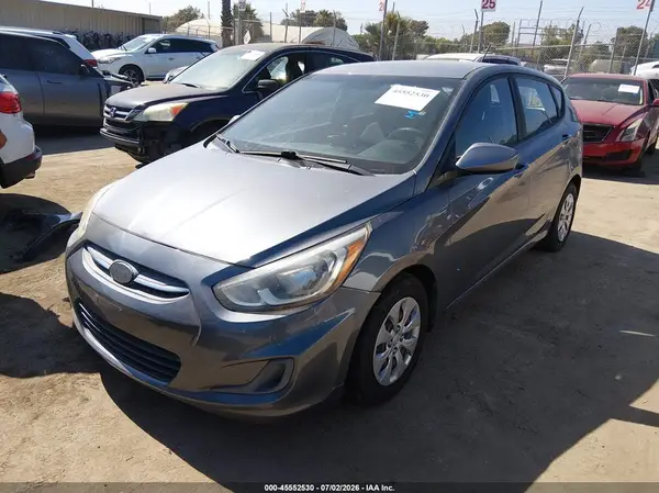 KMHCT5AE5HU316019 2017 HYUNDAI ACCENT - Image 2