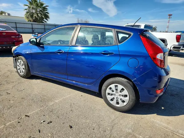 KMHCT5AE5HU325481 2017 HYUNDAI ACCENT - Image 2