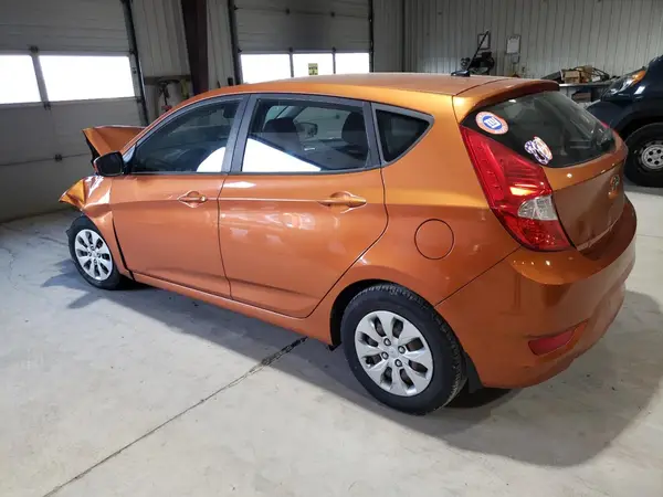 KMHCT5AE5HU326548 2017 HYUNDAI ACCENT - Image 2