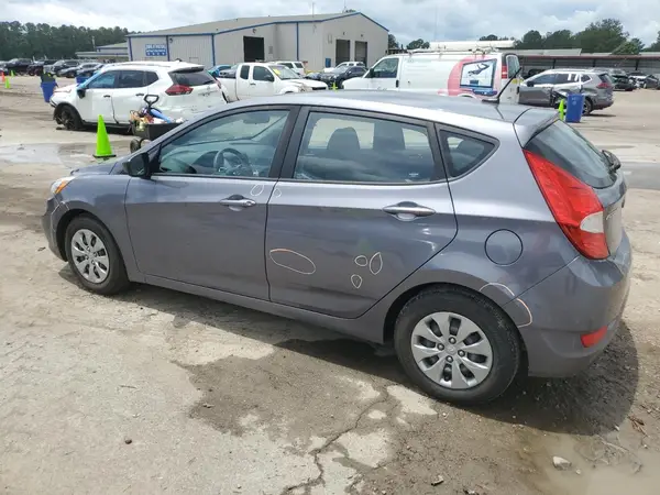 KMHCT5AE5HU326825 2017 HYUNDAI ACCENT - Image 2