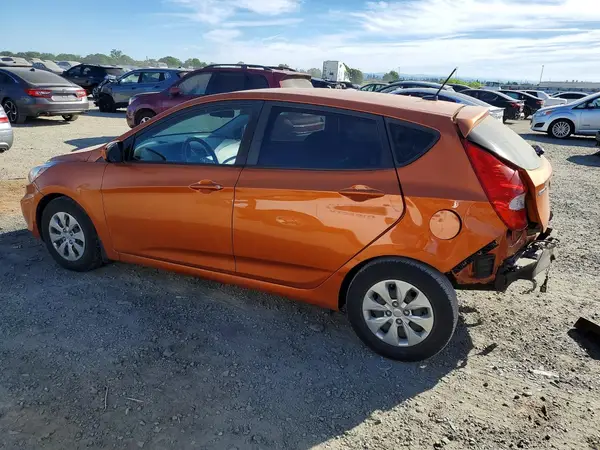 KMHCT5AE5HU327764 2017 HYUNDAI ACCENT - Image 2