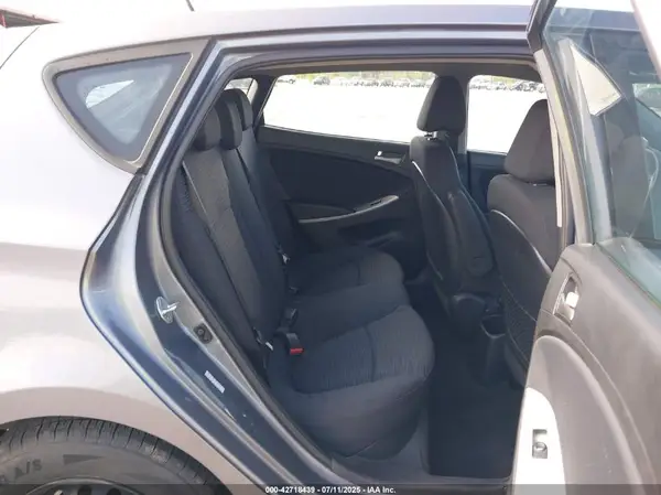 KMHCT5AE5HU335184 2017 HYUNDAI ACCENT - Image 8