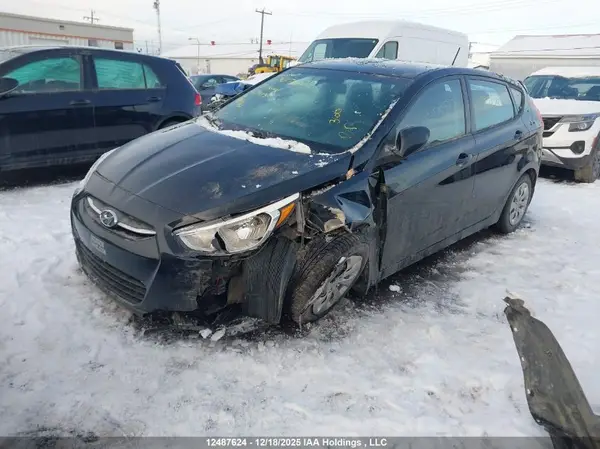 KMHCT5AE5HU341132 2017 HYUNDAI ACCENT - Image 2