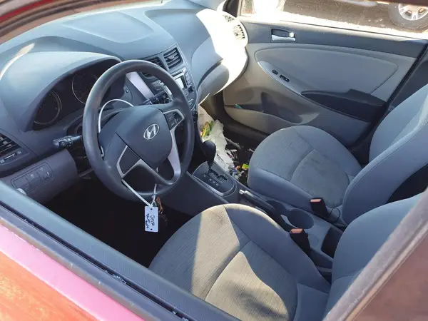 KMHCT5AE5HU341938 2017 HYUNDAI ACCENT - Image 8