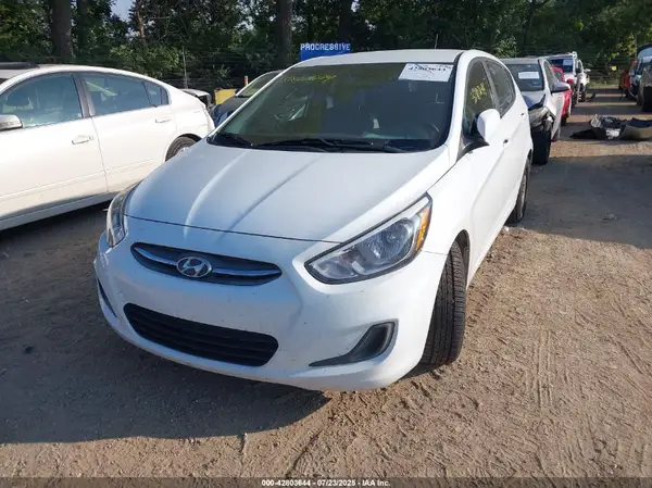 KMHCT5AE5HU342068 2017 HYUNDAI ACCENT - Image 2