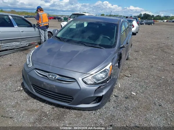 KMHCT5AE5HU347125 2017 HYUNDAI ACCENT - Image 2
