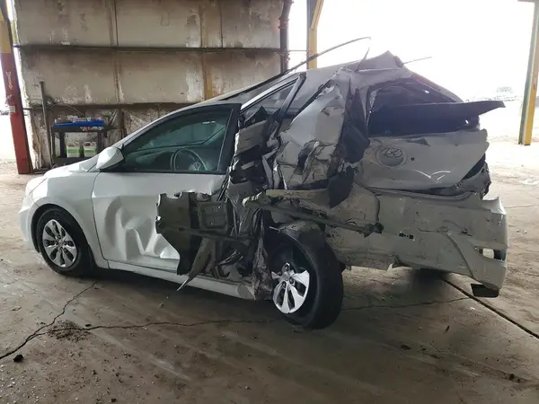 KMHCT5AE5HU349733 2017 HYUNDAI ACCENT - Image 2