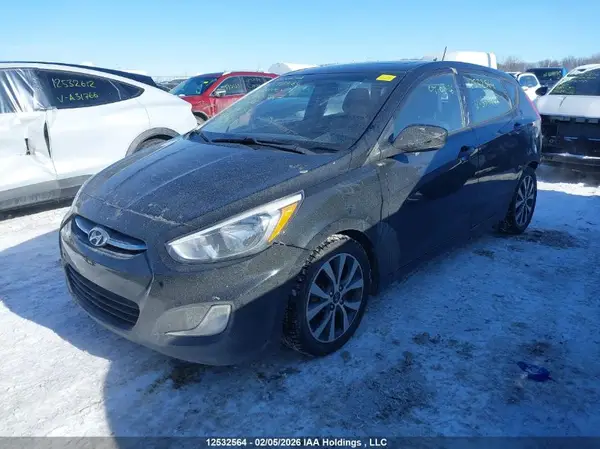 KMHCT5AE5HU354947 2017 HYUNDAI ACCENT - Image 2