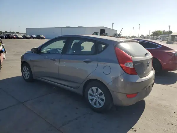 KMHCT5AE5HU362871 2017 HYUNDAI ACCENT - Image 2