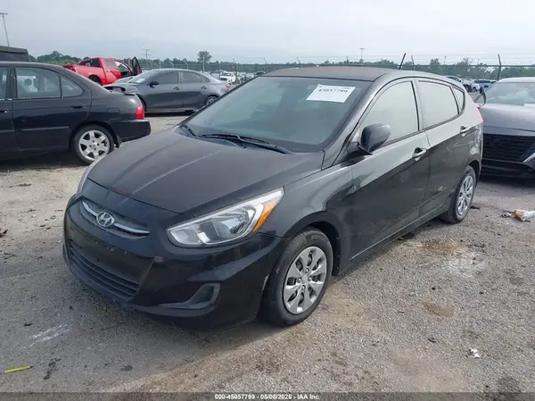 KMHCT5AE5HU366077 2017 HYUNDAI ACCENT - Image 2