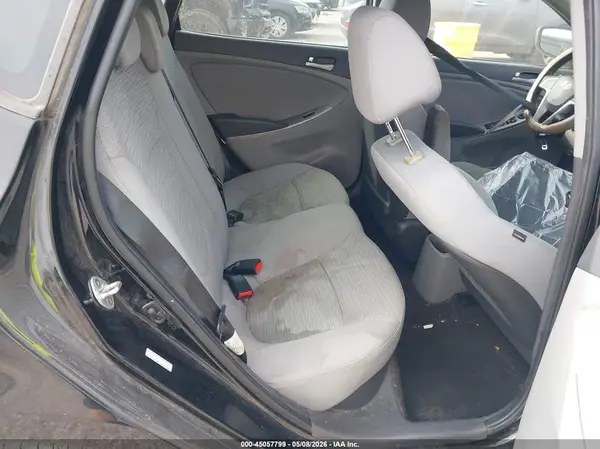 KMHCT5AE5HU366077 2017 HYUNDAI ACCENT - Image 8