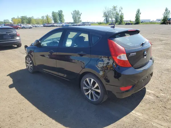 KMHCT5AE5HU368055 2017 HYUNDAI ACCENT - Image 2