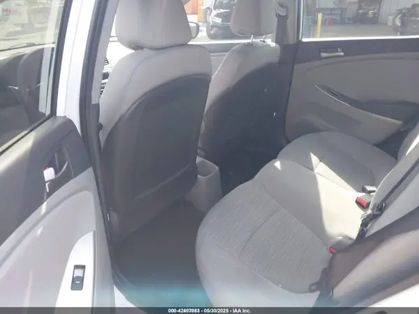 KMHCT5AE6GU236940 2016 HYUNDAI ACCENT - Image 8