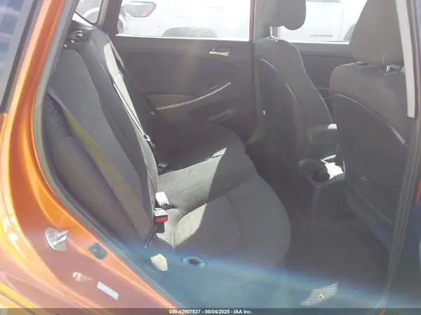 KMHCT5AE6GU237702 2016 HYUNDAI ACCENT - Image 8