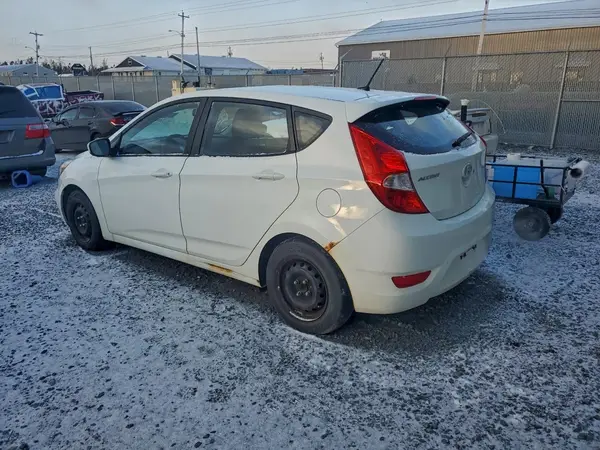 KMHCT5AE6GU239725 2016 HYUNDAI ACCENT - Image 2