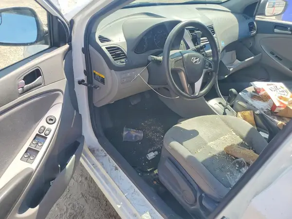 KMHCT5AE6GU252782 2016 HYUNDAI ACCENT - Image 8