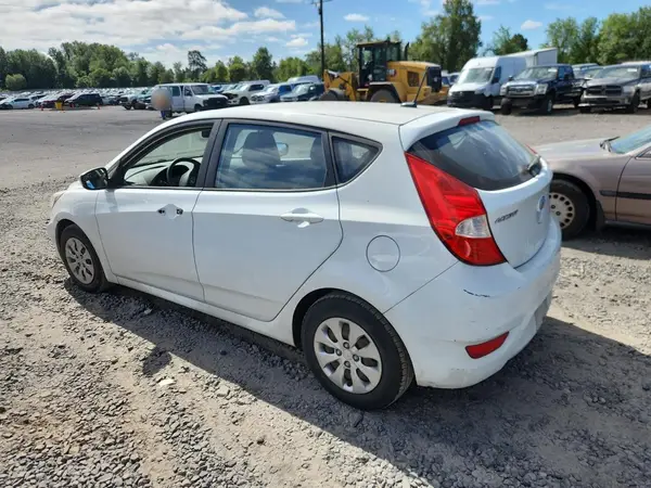 KMHCT5AE6GU255083 2016 HYUNDAI ACCENT - Image 2