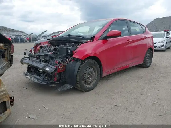 KMHCT5AE6GU261885 2016 HYUNDAI ACCENT - Image 2