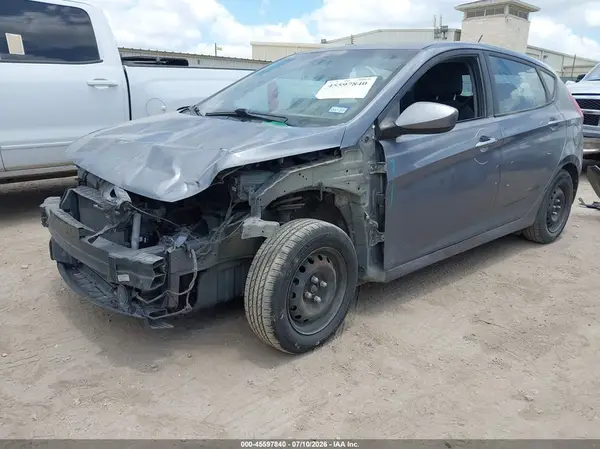 KMHCT5AE6GU262793 2016 HYUNDAI ACCENT - Image 2