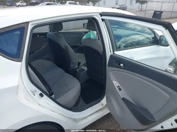 KMHCT5AE6GU270912 2016 HYUNDAI ACCENT - Image 8