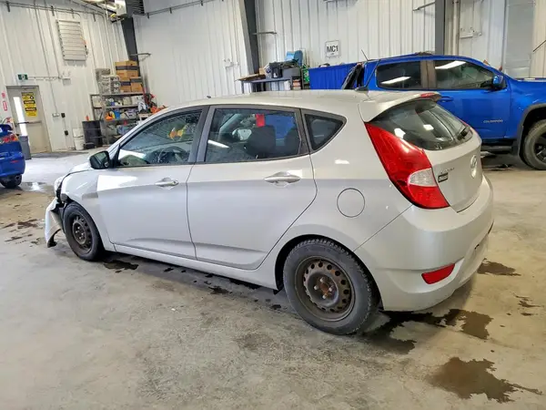 KMHCT5AE6GU276337 2016 HYUNDAI ACCENT - Image 2