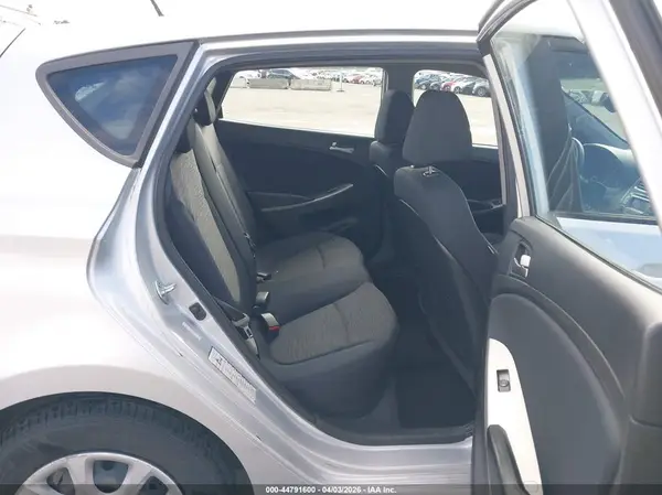 KMHCT5AE6HU299750 2017 HYUNDAI ACCENT - Image 8