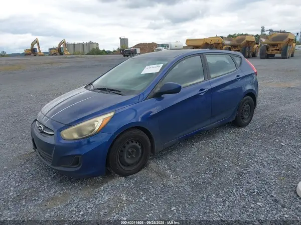 KMHCT5AE6HU313002 2017 HYUNDAI ACCENT - Image 2
