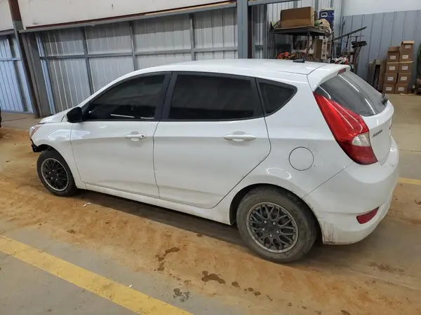 KMHCT5AE6HU315915 2017 HYUNDAI ACCENT - Image 2