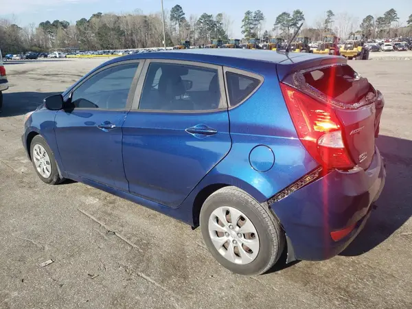 KMHCT5AE6HU327353 2017 HYUNDAI ACCENT - Image 2
