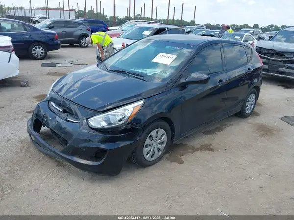 KMHCT5AE6HU329426 2017 HYUNDAI ACCENT - Image 2
