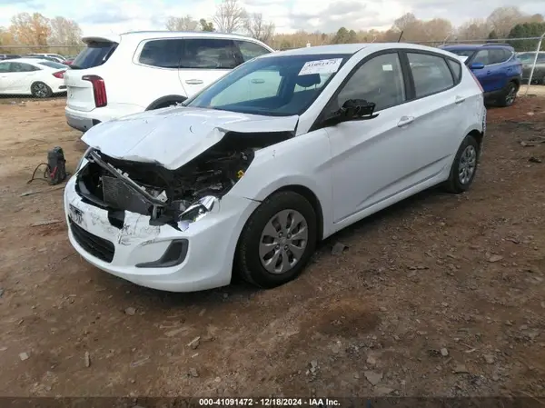 KMHCT5AE6HU338935 2017 HYUNDAI ACCENT - Image 2